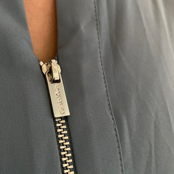 Calvin Klein Split Neck with Zipper Long Sleeve Blouse - Picture 3 of 7